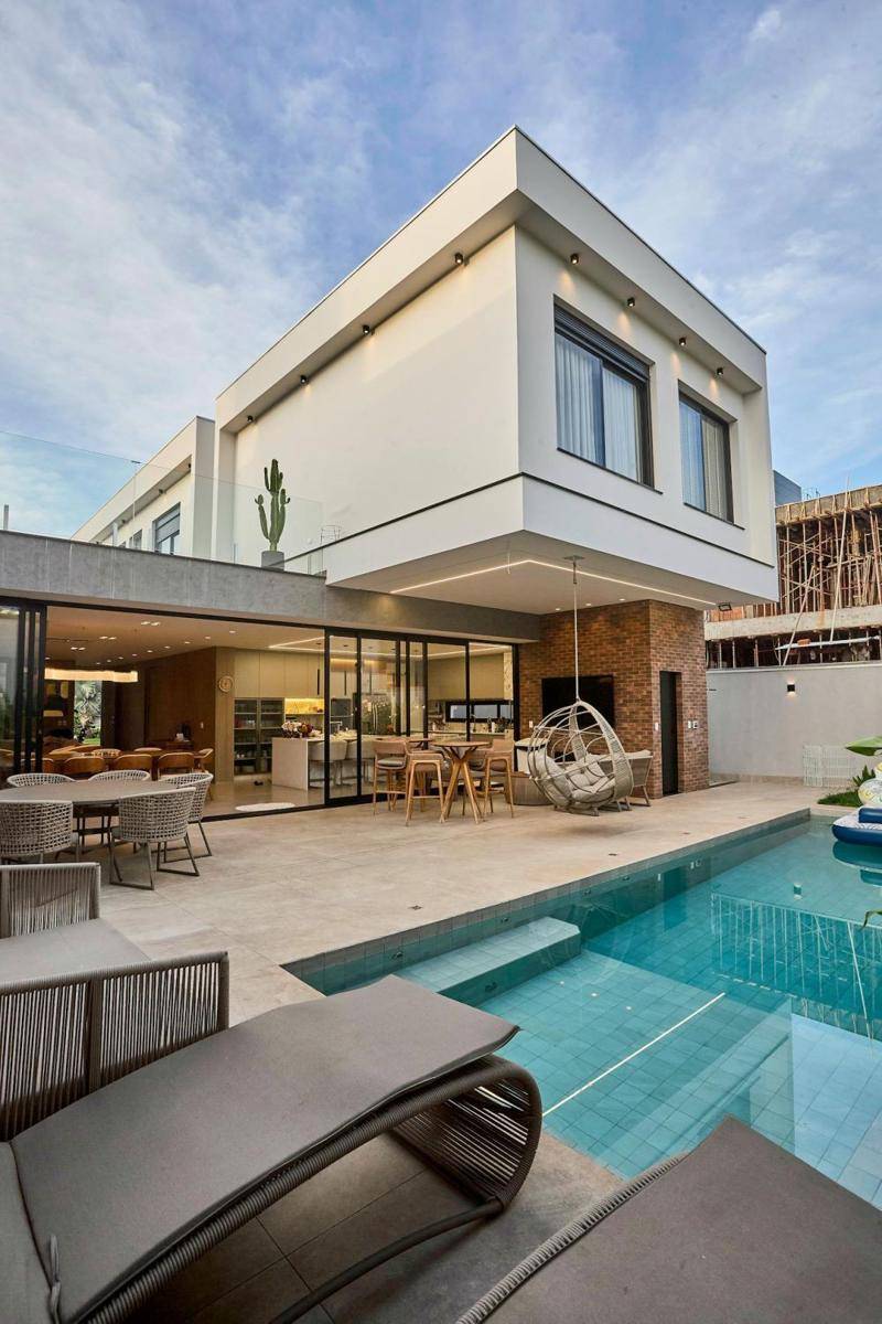 dak cor teras rumah minimalis modern (pexels.com/DAVID VINICIUS )