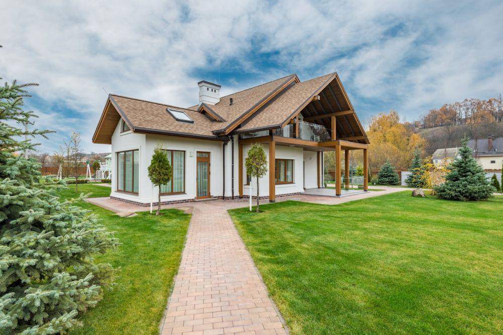 dak cor teras rumah minimalis modern (pexels.com/Max Vakhtbovycn)