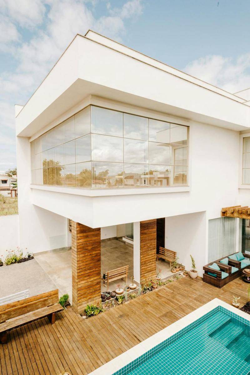 dak cor teras rumah minimalis modern (pexels.com/Jonathan Borba)