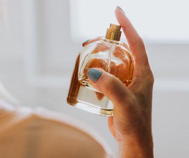 4 Parfum dengan Base Note Amber, Berikan Kesan Anggun dan Elegan