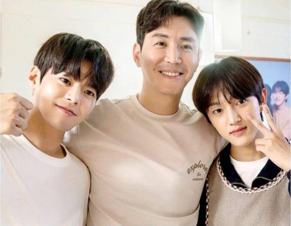 cast Twinkling Watermelon (instagram.com/choiwonyoung76)