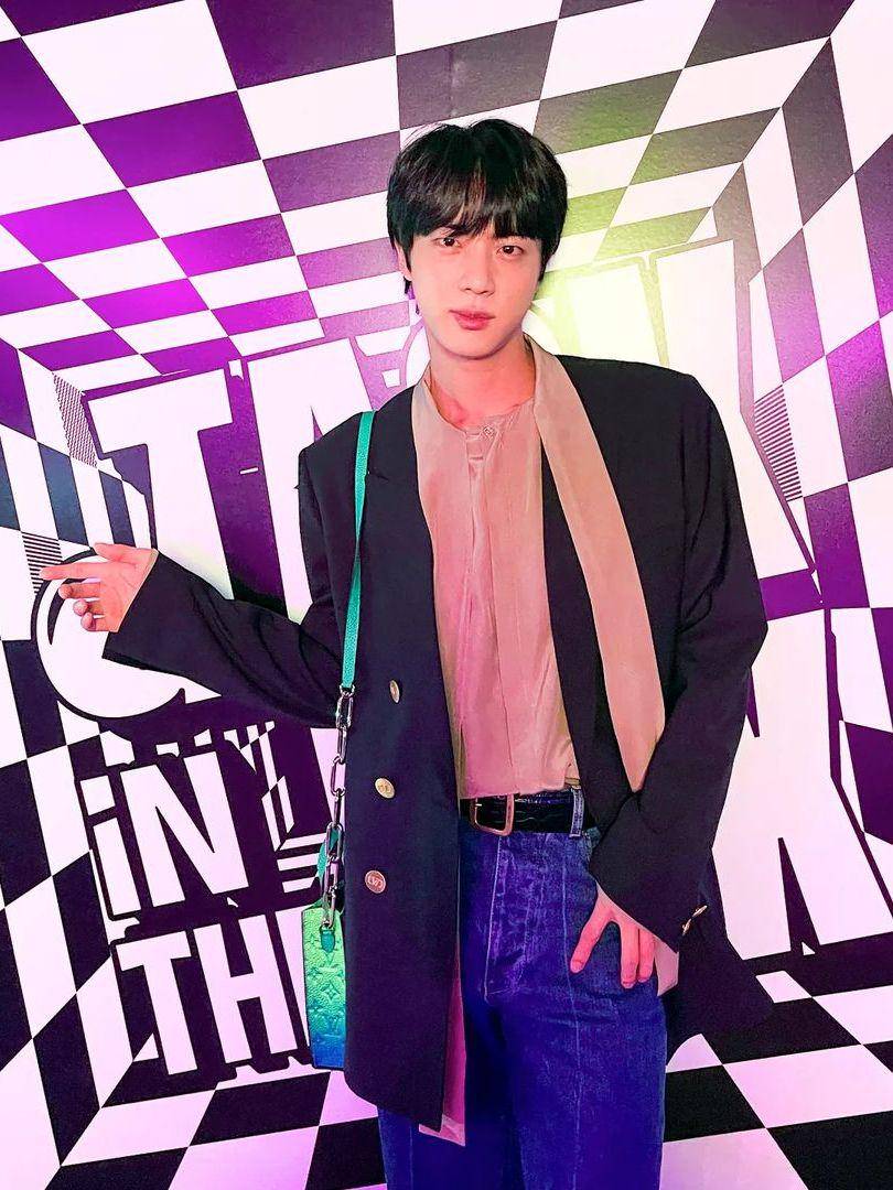 potret Jin BTS (instagram.com/jin)