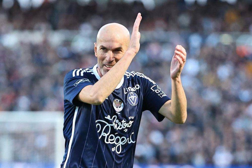 Zinedine Zidane saat berseragam Bordeaux. (instagram.com/girondins)