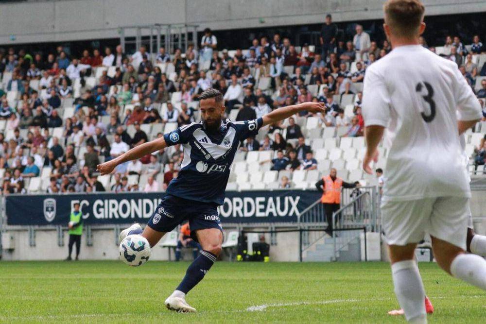 Girondin Bordeaux berlaga di stadion dengan kapasitas jauh lebih kecil selama musim 2024/2025. (instagram.com/girondins)