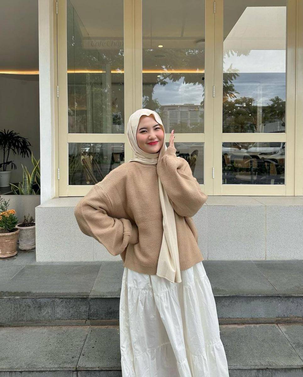OOTD hijab nuansa cokelat ala Intan Ghazella (instagram.com/intanghazll_)