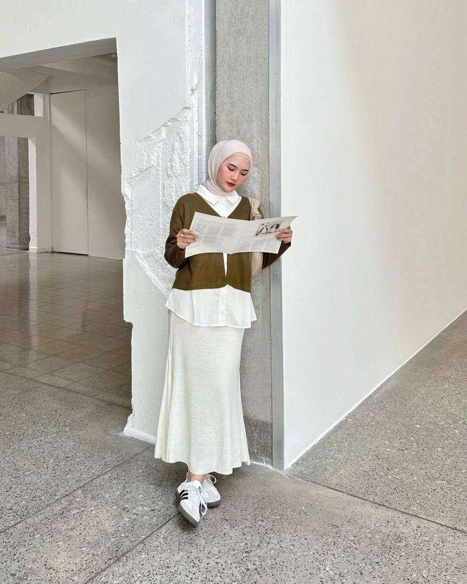ide outfit kuliah pakai outer ala Intan Ghazella (instagram.com/intanghazll_)