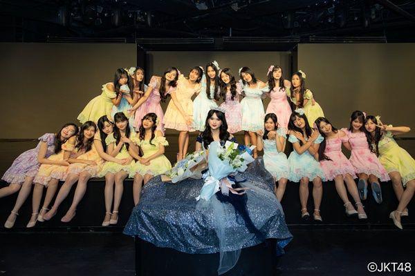 7 Potret Last Show Teater Adel JKT48, Resmi Graduate