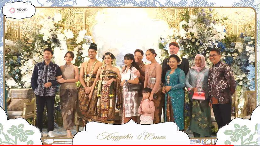 10 Potret Tamu Artis di Resepsi Pernikahan Anggika Bolsterli dan Omar