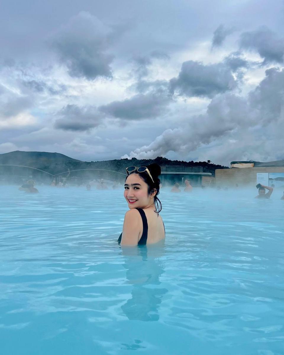 potret Febby Rastanty di Blue Lagoon Islandia (instagram.com/febbyrastanty)