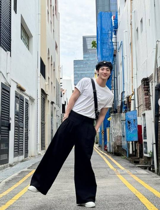 potret Blue Pongtiwat (instagram.com/blue_pongtiwat)