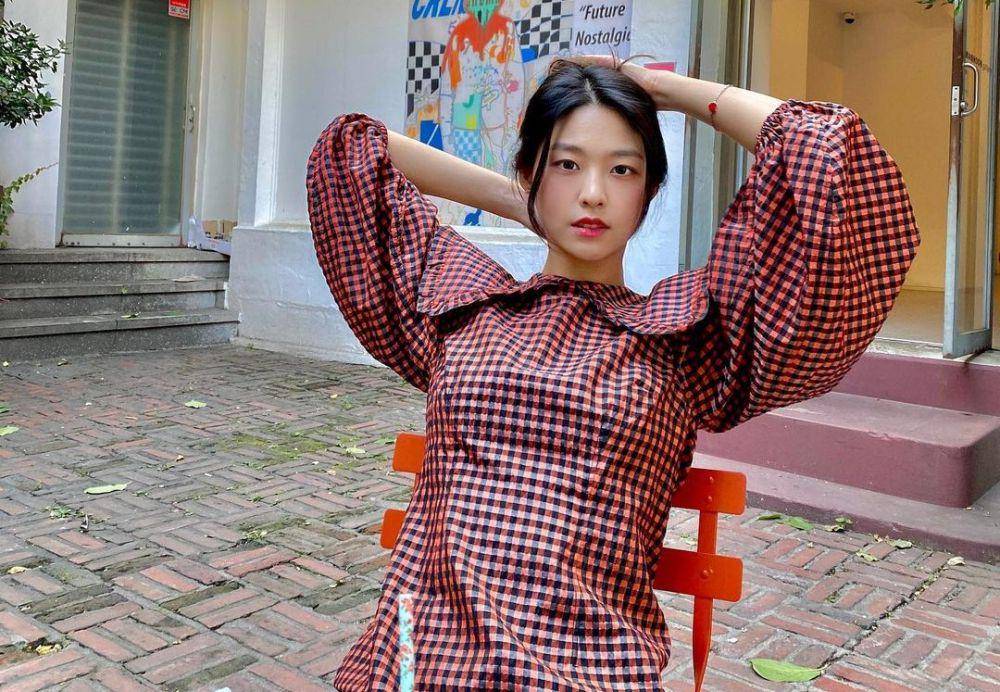 Seolhyun (instagram.com/s2seolhyuns2)
