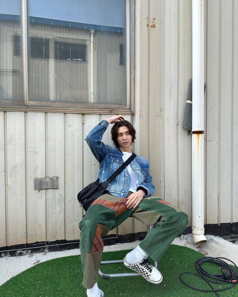 Casual Outfit ala Johnny NCT (instagram.com/johnnyjsuh)