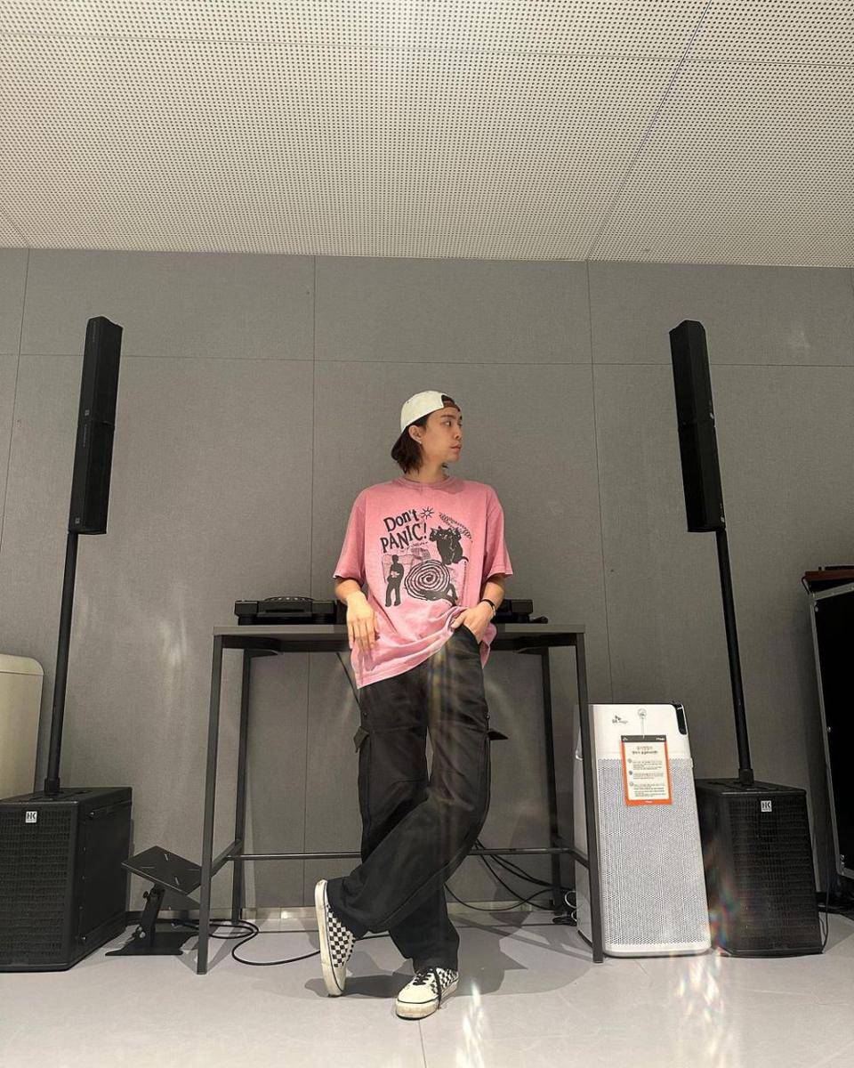 Casual Outfit ala Johnny NCT (instagram.com/johnnyjsuh)