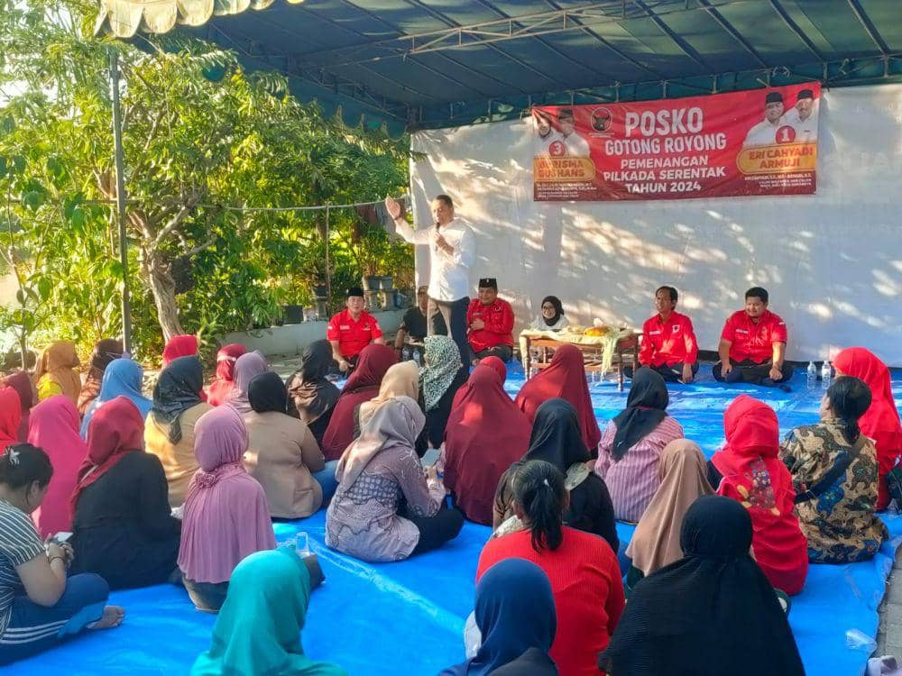 Eri Ajak Warga Pilih Risma: Coblos Emak'e Arek Suroboyo