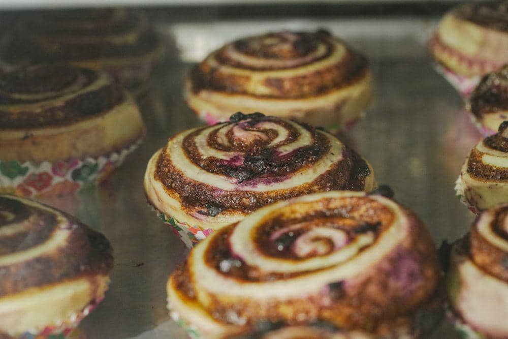 Resep Blueberry Cinnamon Rolls, Lembutnya Berpadu Manis Asam Blueberry