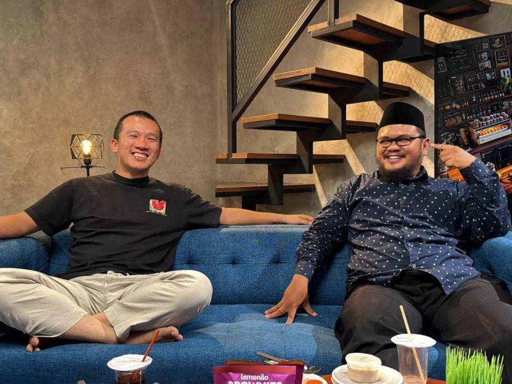Guru Gembul (instagram.com/gurugembul)