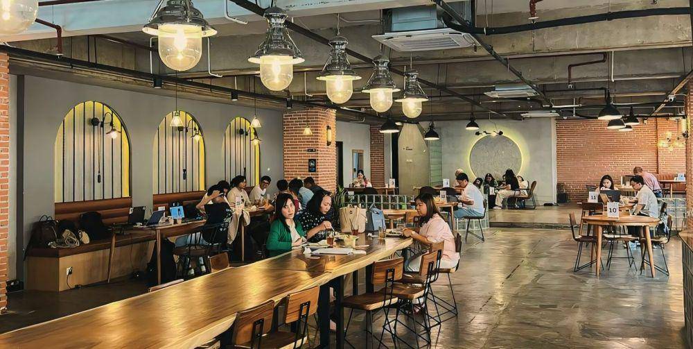 E+E Coffee (instagram.com/eecoffee.id)