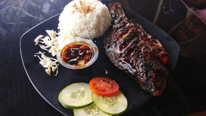 Green Zone Seafood Resto, Aceh Tengah, Aceh (google.com/maps/gadis simple)