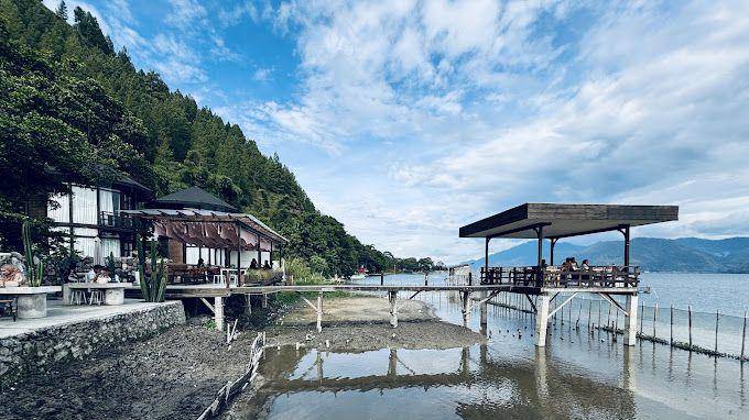 Teluk Mendale Cafe, Aceh Tengah, Aceh (google.com/maps/mas bin)