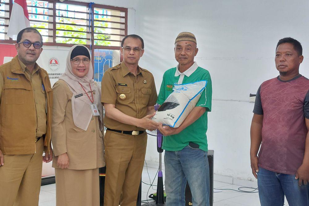 Pemkot Balikpapan Salurkan 40 Ton Cadangan Pangan untuk 4 Ribu KK