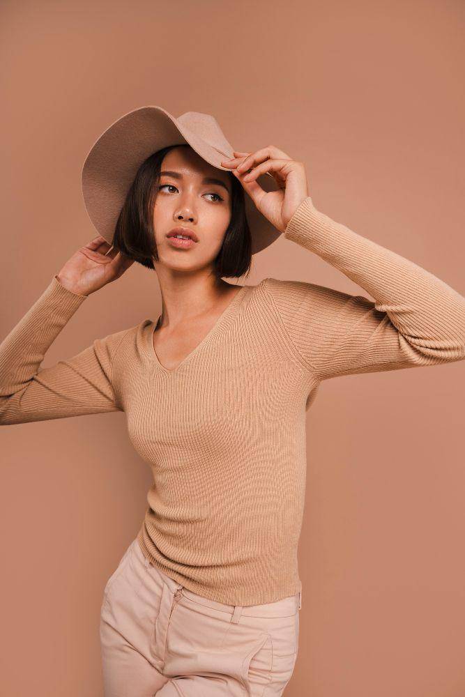 ilustrasi baju berwarna beige (freepik.com/freepik)