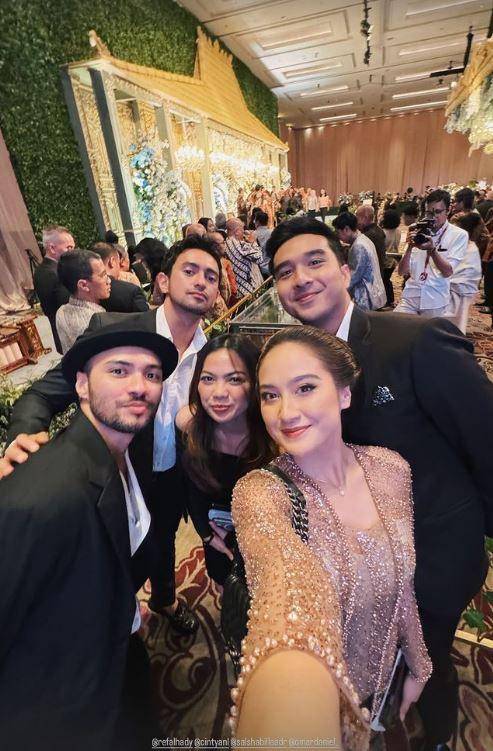 Salshabilla Adriani jadi bridesmaid Anggika (Instagram.com/salshabillaadr)