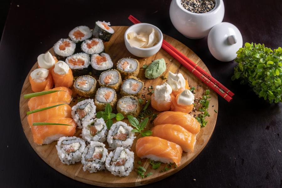 [QUIZ] Pilih Jenis Sushi Favoritmu, Destinasi Jepang Ini Cocok untukmu!