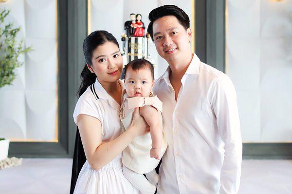 7 Pemotretan Kevin Sanjaya dan Valencia Tanoe Bareng Baby Avery