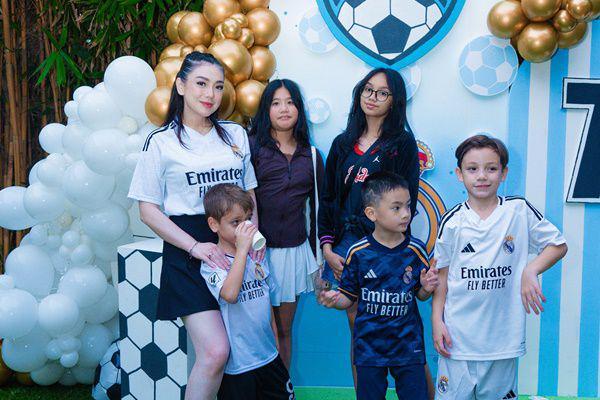 7 Potret Pesta Ulang Tahun Ke-7 Cio Anak Celine Evangelista, Meriah!