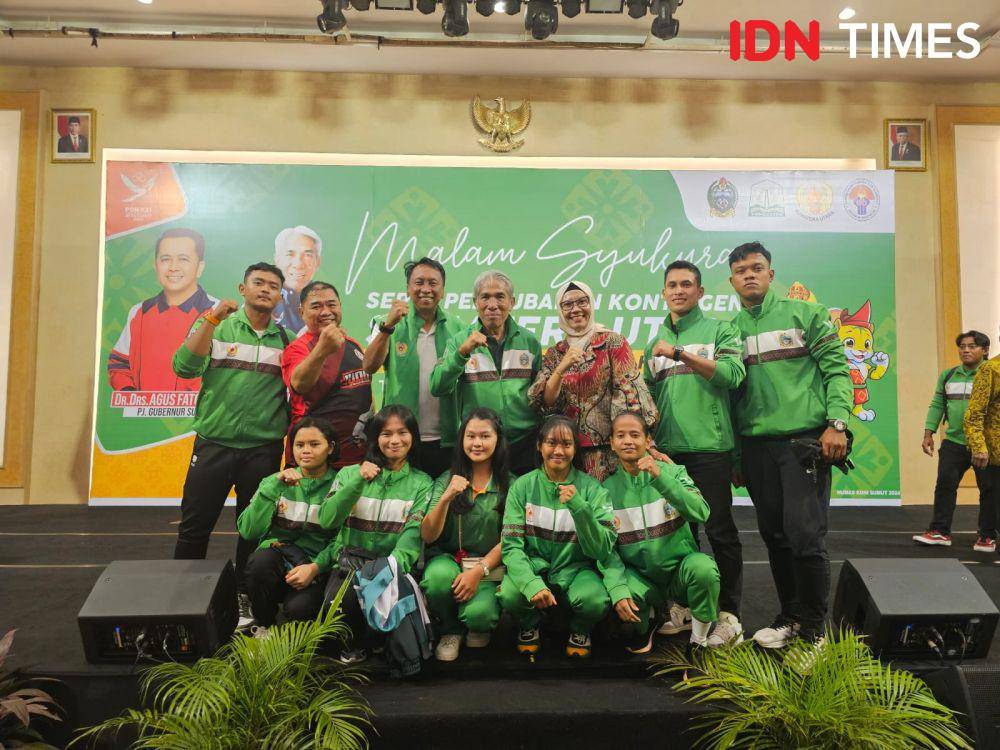 Malam dan syukuran kontingen PON Sumut 2024 (IDN Times/Doni Hermawan)