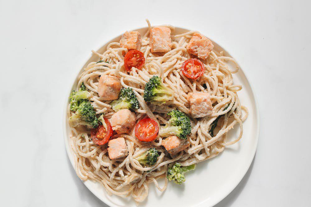 Resep Creamy Salmon Pasta, Ide Bekal ke  Kantor yang Simpel dan Lembut