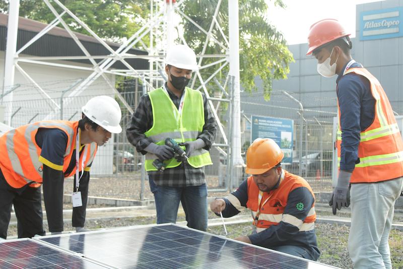 Xurya, Pionir Energi Surya: Bangun 100 MW PLTS Tanpa Biaya Awal