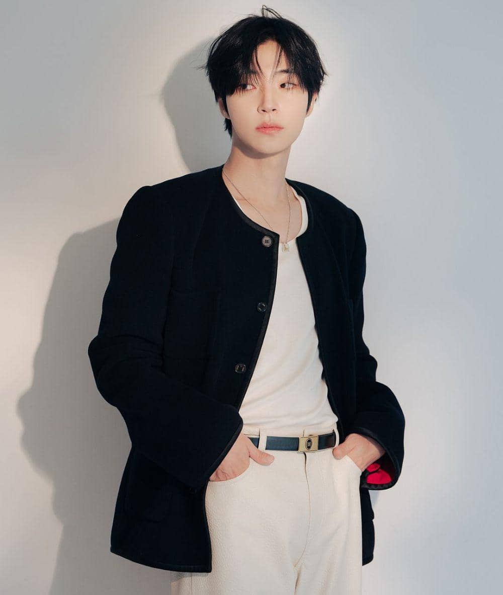 Hwang In Youp (instagram.com/knstudio_official)