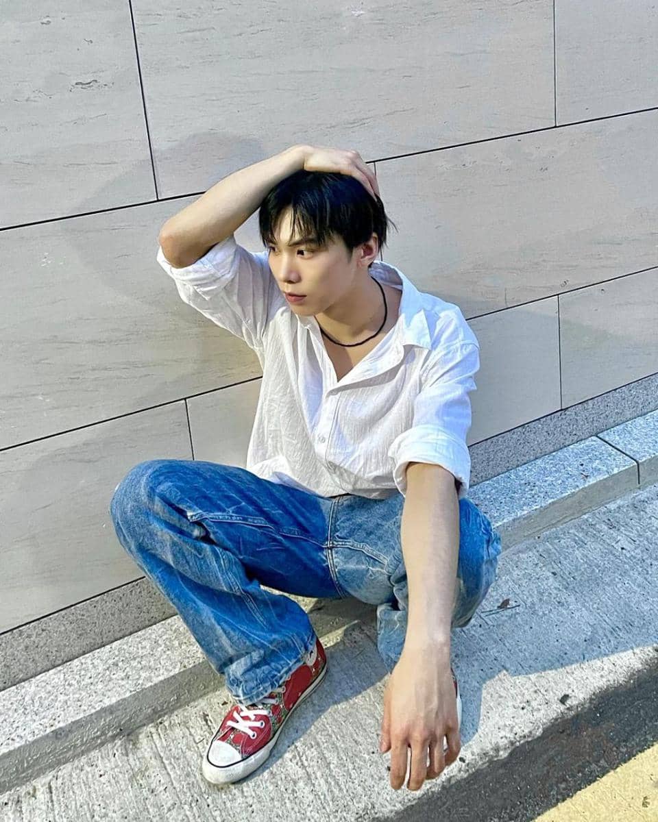 mix and match jeans ala Rocky (instagram.com/p_rocky)