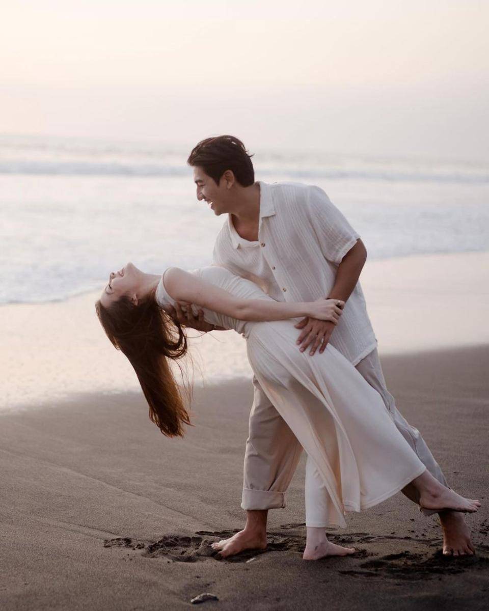 Gaya Couple Haviza Devi Anjani dan Harris Vriza (instagram.com/harrisvriza)