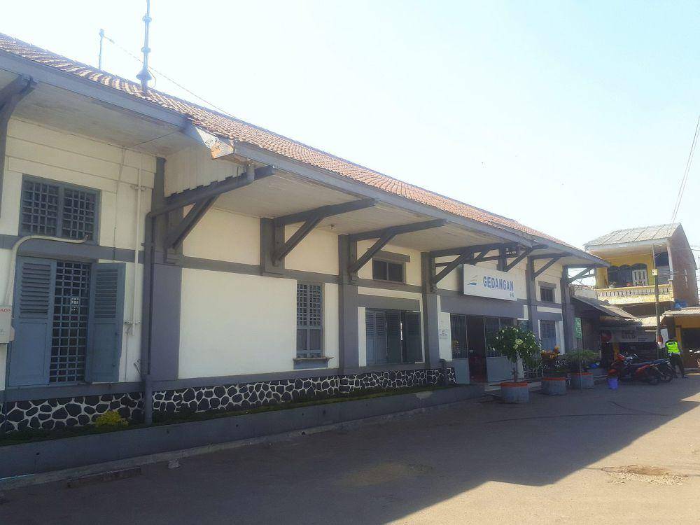 Stasiun Gedangan, Sidoarjo (commons.wikimedia.org/Rizal_Febri)