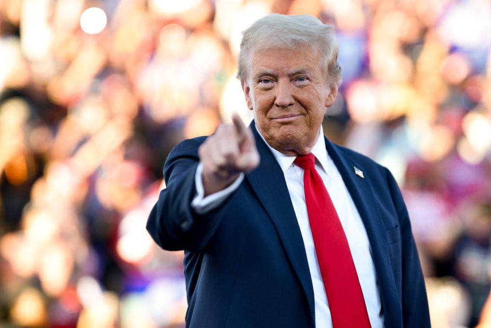 Pria Bersenjata Ditangkap Dekat Kampanye Donald Trump di California