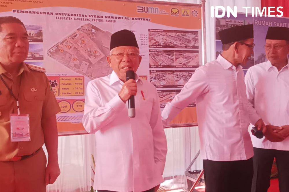 Wakil Presiden Ma'ruf Amin meresmikan pembangunan Universitas Syeikh Nawawi Banten, di Banten, Senin (14/10/2024). (IDN Times/Dini Suciatiningrum)