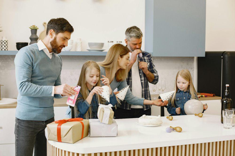 7 Strategi Keluar dari Jebakan Sandwich Generation
