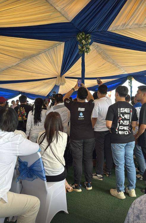 Ashanty dan Anang di pemakaman Benny Laos (Instagram.com/ashanty_ash)