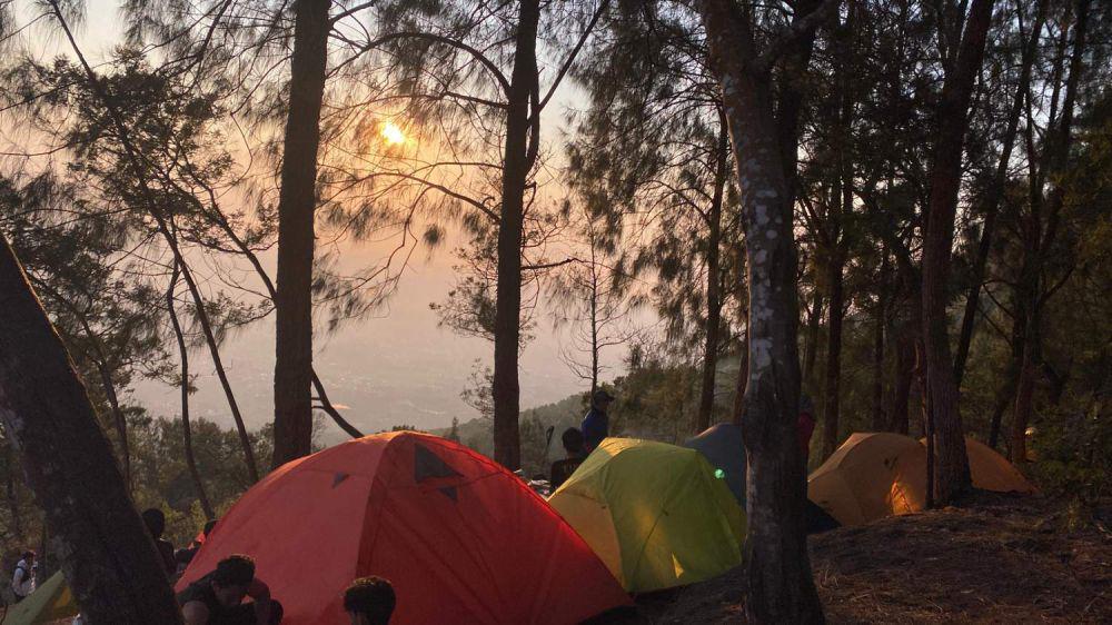 5 Alasan Kamu Harus Mendaki Gunung Bokong, Ramah bagi Pemula!
