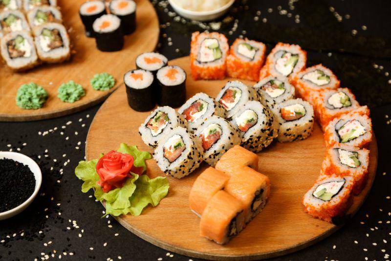 gambar sushi (freepik.com/Freepik)