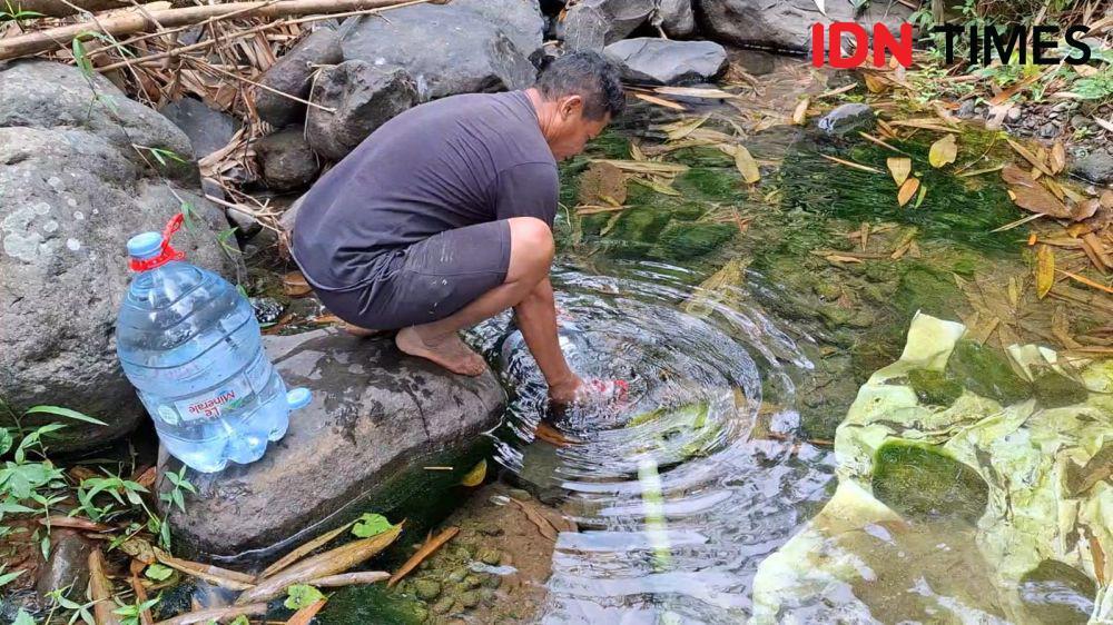 Warga Lereng Gunung Wilis Madiun Harus Berbagi Jatah Air Bersih