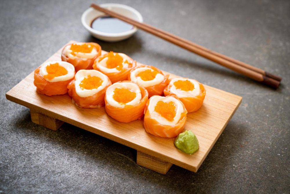 ilustrasi sushi (vecteezy.com/topntp26)