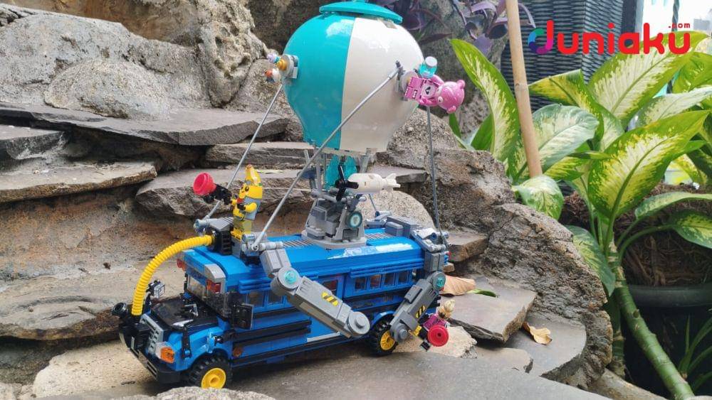 Foto LEGO® Fortnite Battle Bus, diambil oleh Fahrul Razi Uni Nurullah. (Dok. LEGO® , Duniaku.com/Fahrul Razi Uni Nurullah)