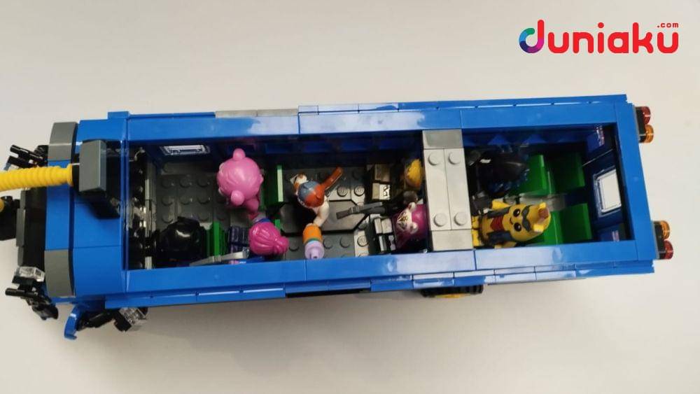 Foto LEGO® Fortnite Battle Bus, diambil oleh Fahrul Razi Uni Nurullah. (Dok. LEGO® , Duniaku.com/Fahrul Razi Uni Nurullah)