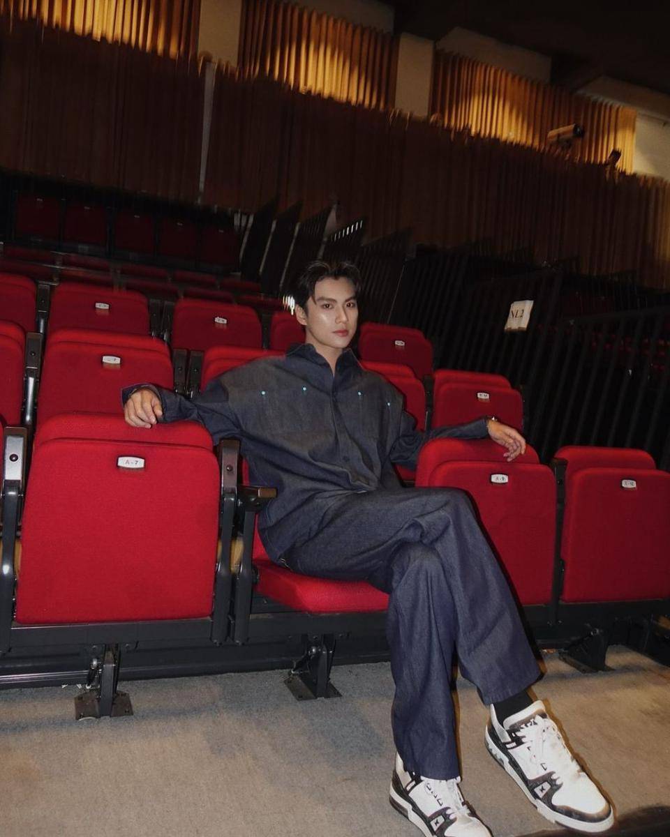 outfit star boy ala Ohm Pawat (instagram.com/ohmpawat)