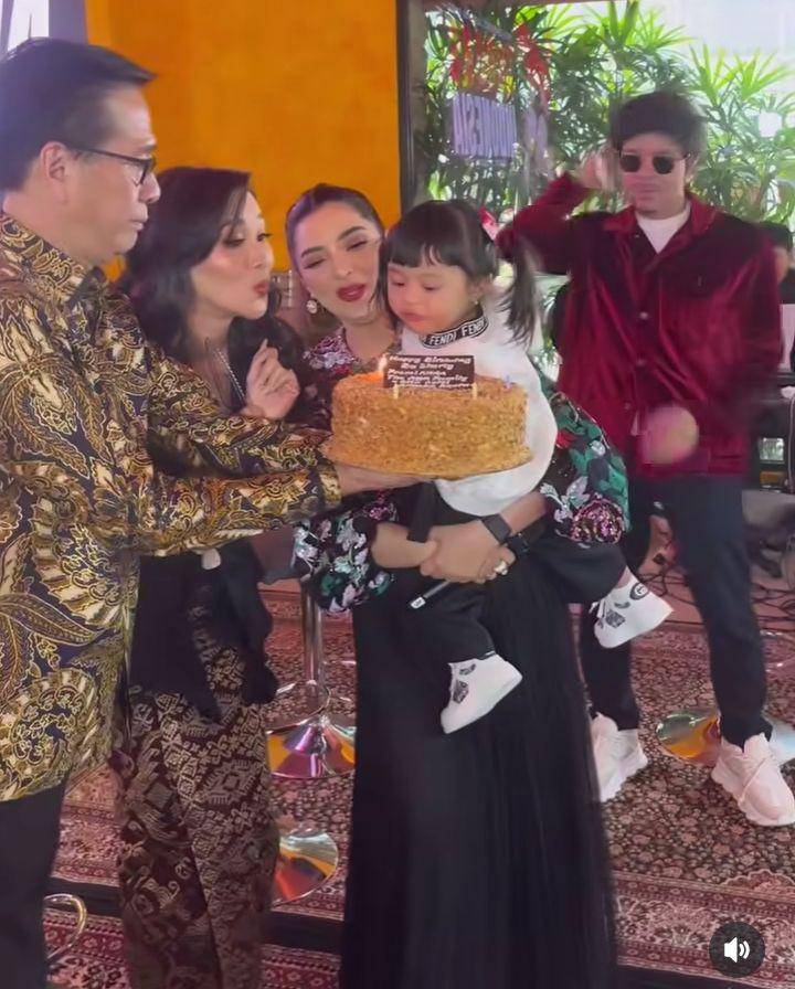 Kenangan Anang dengan Benny Laos (Instagram.com/ashanty_ash)