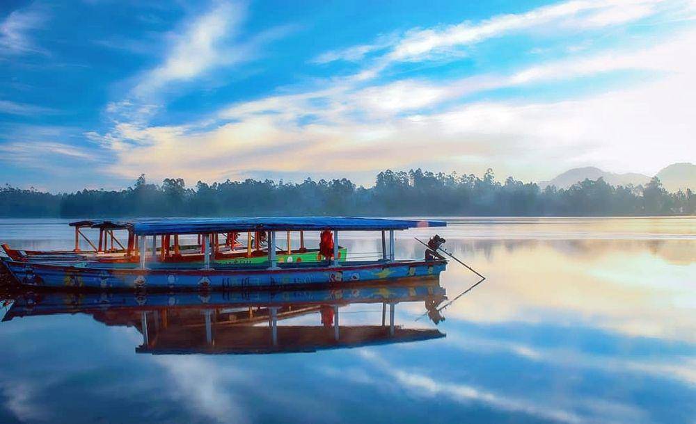 Danau Cileunca wisata danau di Bandung