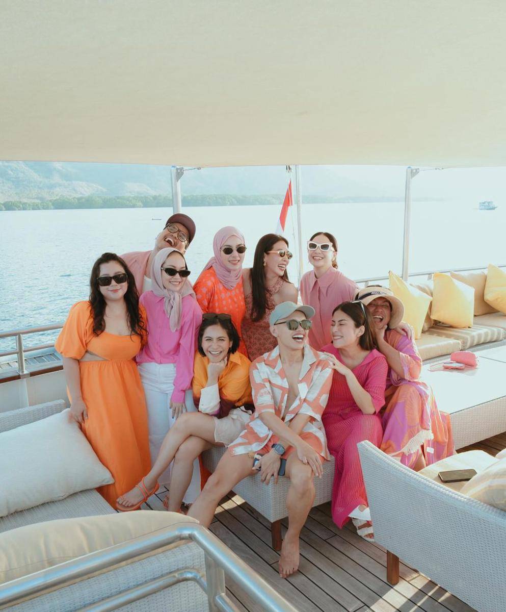 Potret Syahnaz Sadiqah di birthday trip Marlene Hariman (instagram.com/syahnazs)